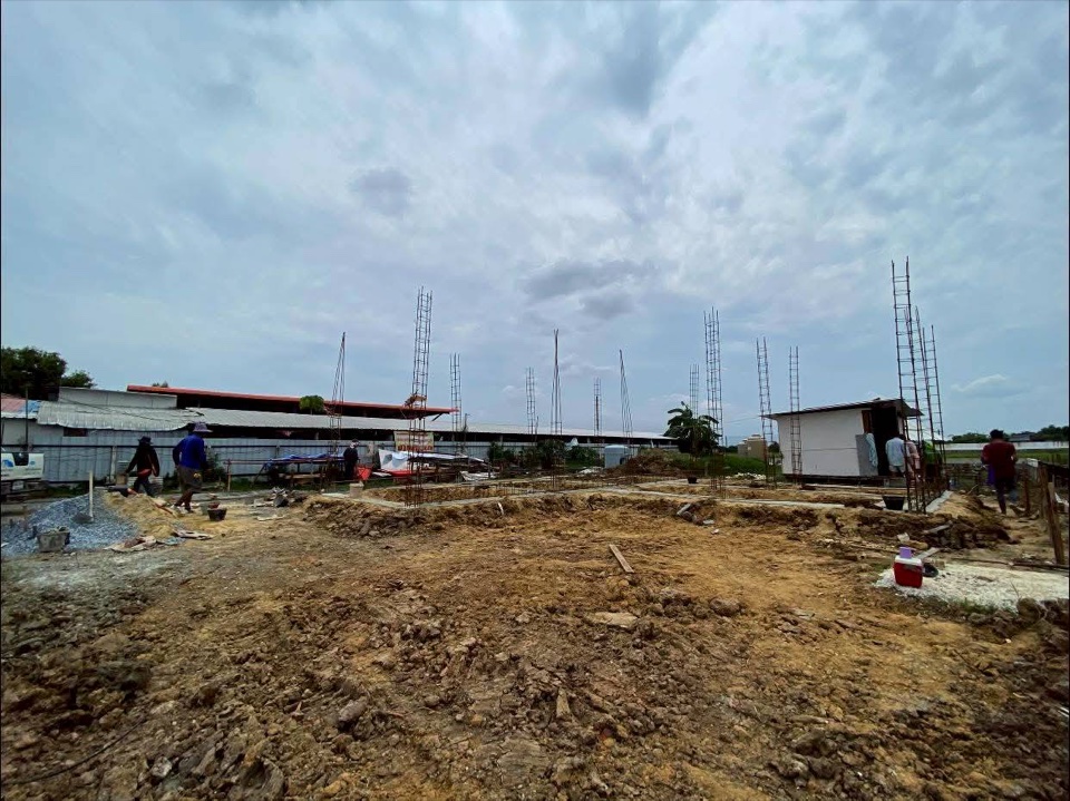 สร้างบ้านชั้นครึ่ง ลำดับที่ 02: วางแนวเสา