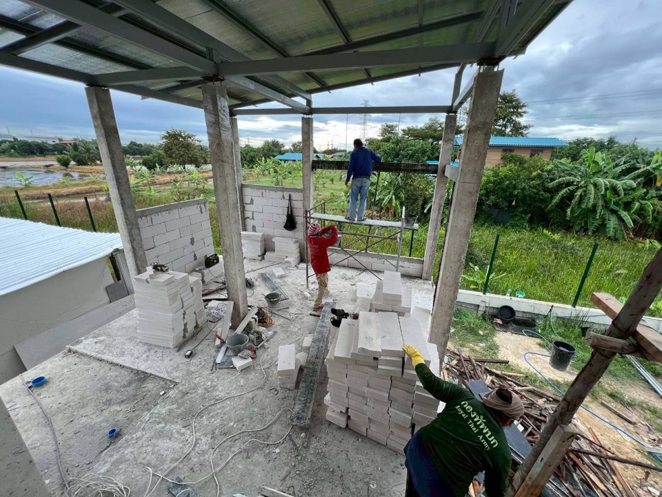 สร้างบ้านชั้นครึ่ง ลำดับที่ 16: ผนังและช่องเปิด