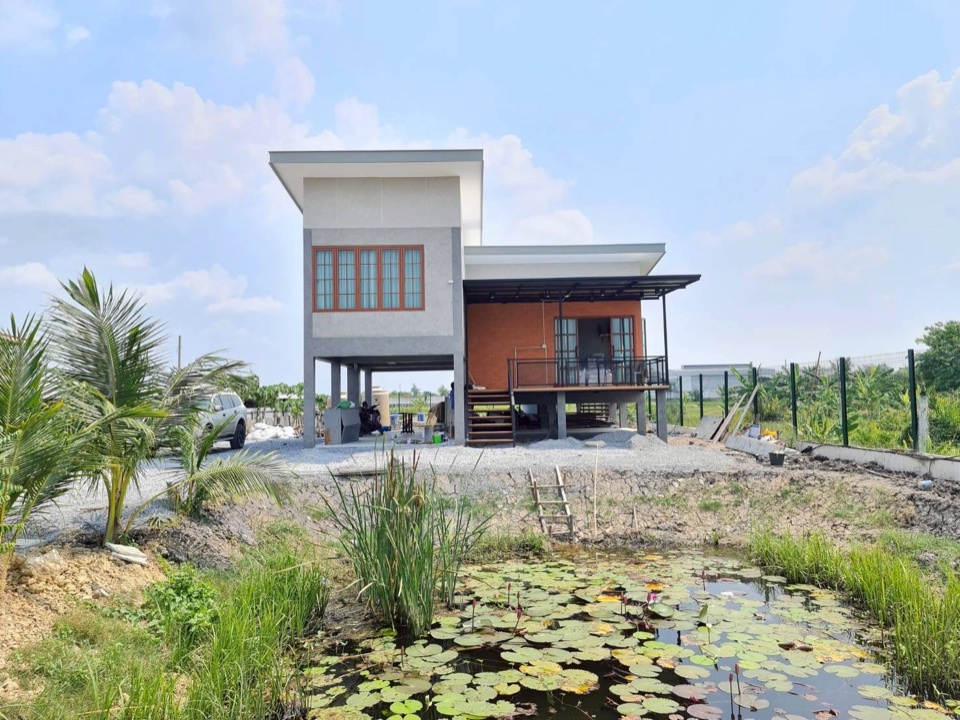 สร้างบ้านชั้นครึ่ง ลำดับที่ 31: ตัวบ้านเสร็จ